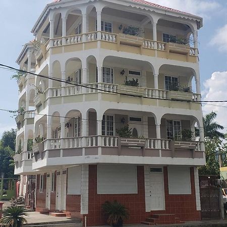 Unit 4 Private Apartment - Roseau Dış mekan fotoğraf